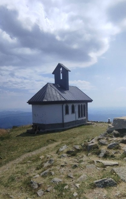 Cerkev na Matajurju (FOTO: Facebook Davor Janžovnik)